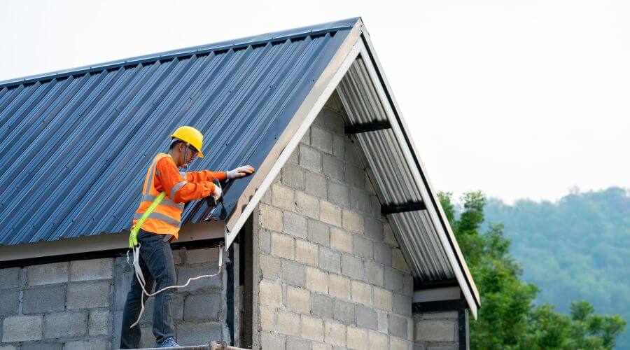 Expert Emergency Roof Repairs services in Westbrook, MN